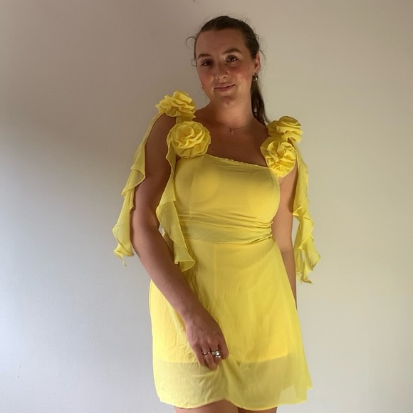 Vintage 90s Bright Yellow Dress with Floral Accents - Picture 6 of 8